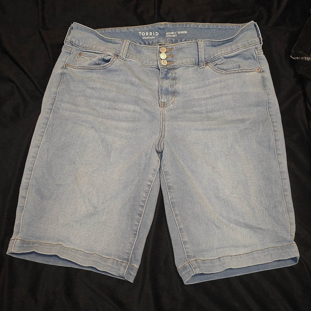 Torrid Women's Blue Denim Burmuda Jegging Shorts